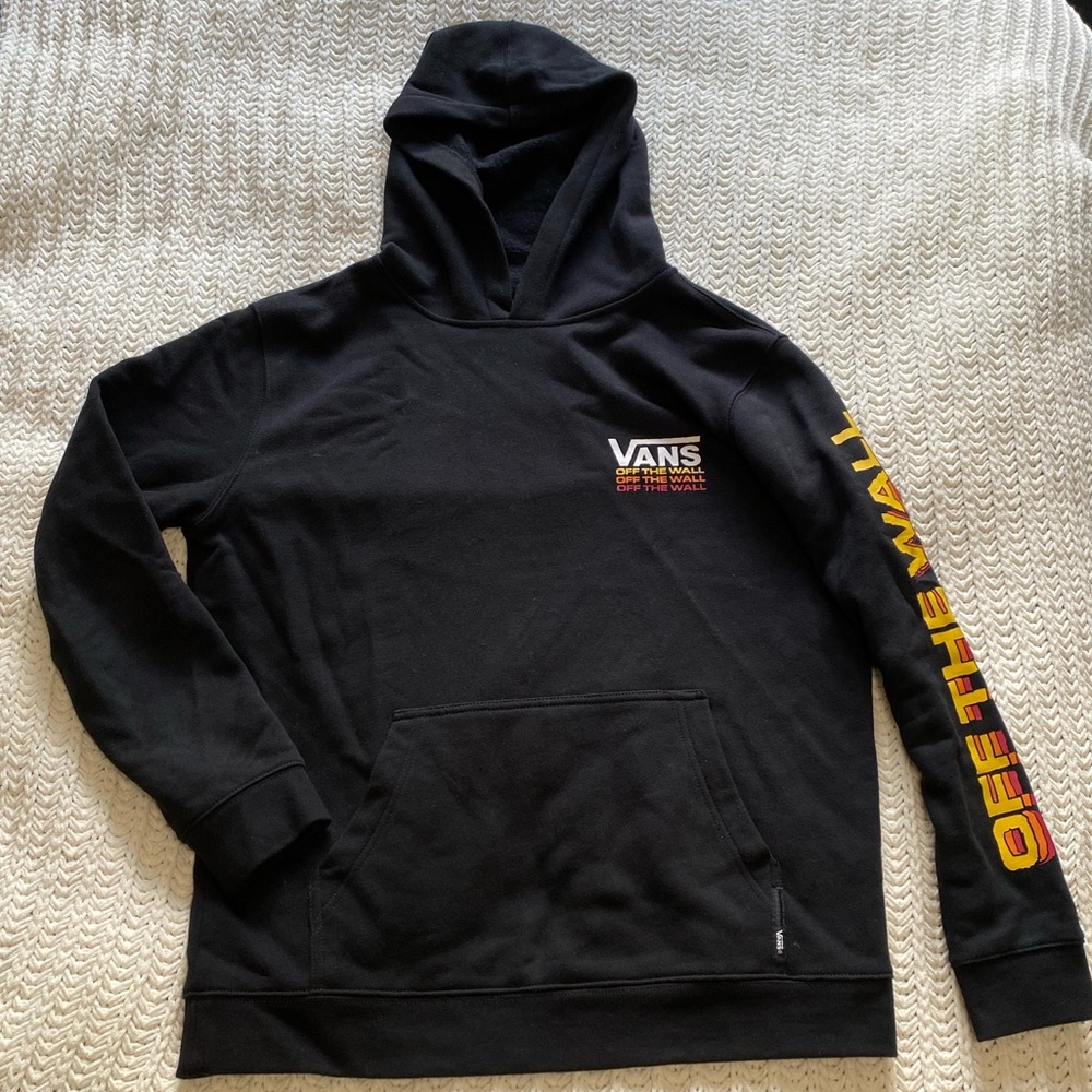 Van’s black hoodie